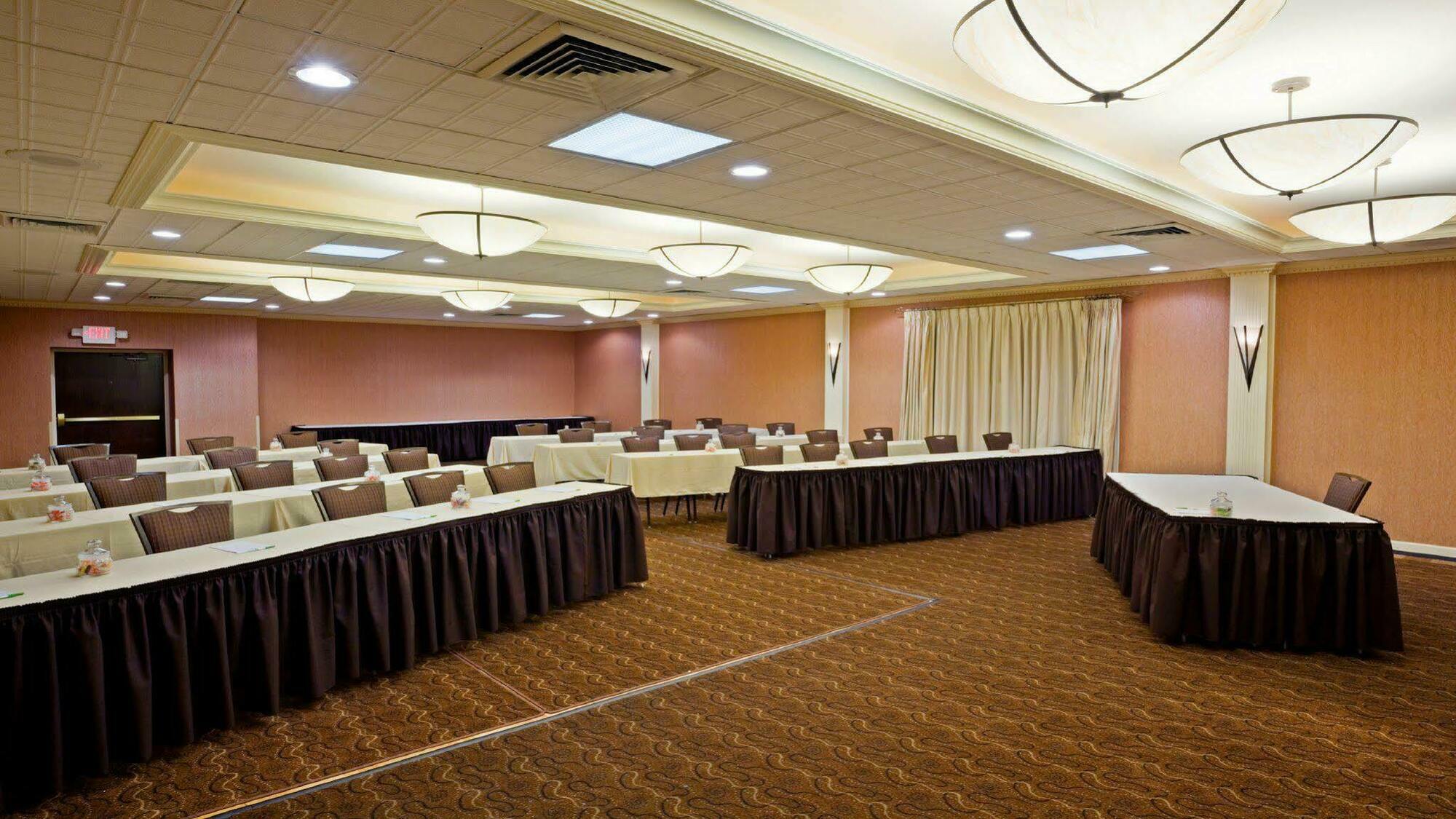 Holiday Inn & Suites Parsippany Fairfield By Ihg Zewnętrze zdjęcie